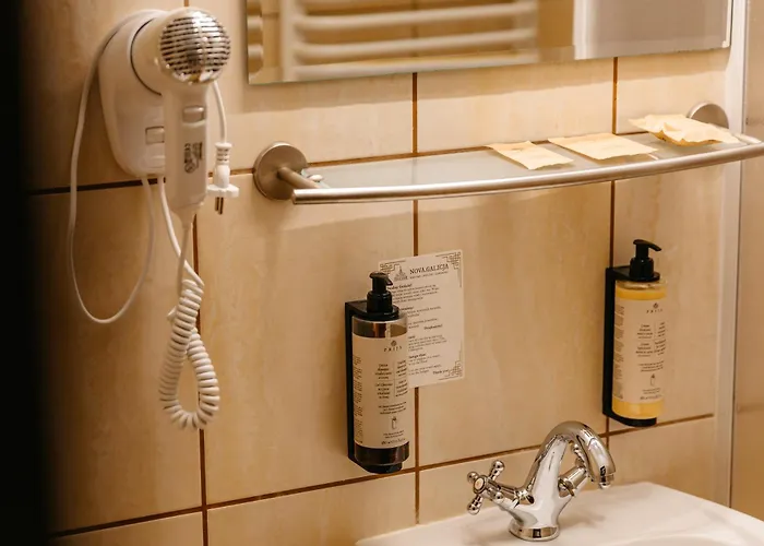 Nova.galicja 酒店 新松奇