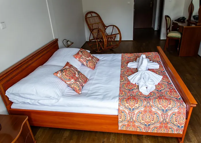 Nova.galicja 酒店 新松奇